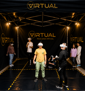 Carpa de realidad virtual para eventos, fiestas y celebraciones en Cuenca organizada por Virtual Cuenca